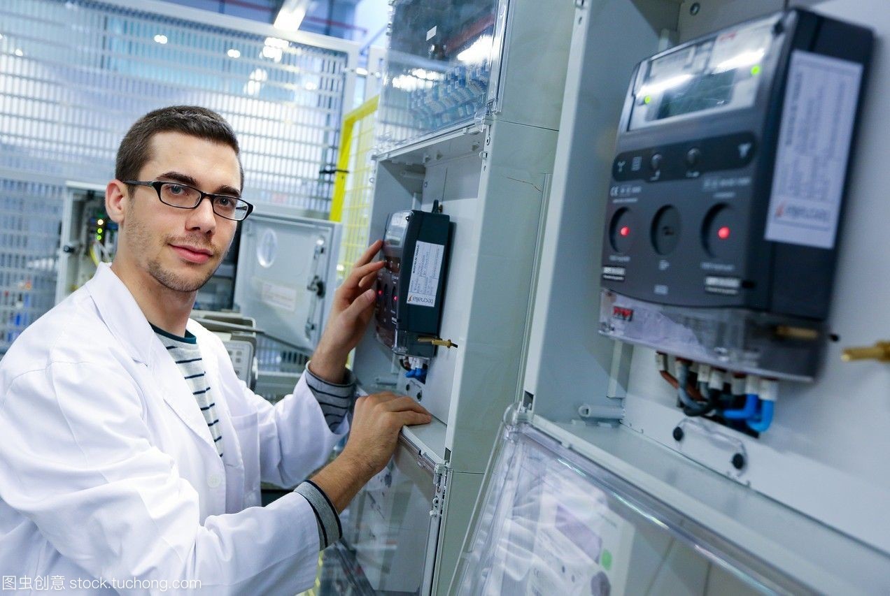 研究員。電器柜性能計(jì)數(shù)器。低壓微網(wǎng)絡(luò)。用于智能電網(wǎng)和智能電表的測試和證書服務(wù)。電力電子設(shè)備認(rèn)證。技術(shù)服務(wù)行業(yè)。tecnaliaresearch&innovationbizkaiabasquecountry,西班牙。